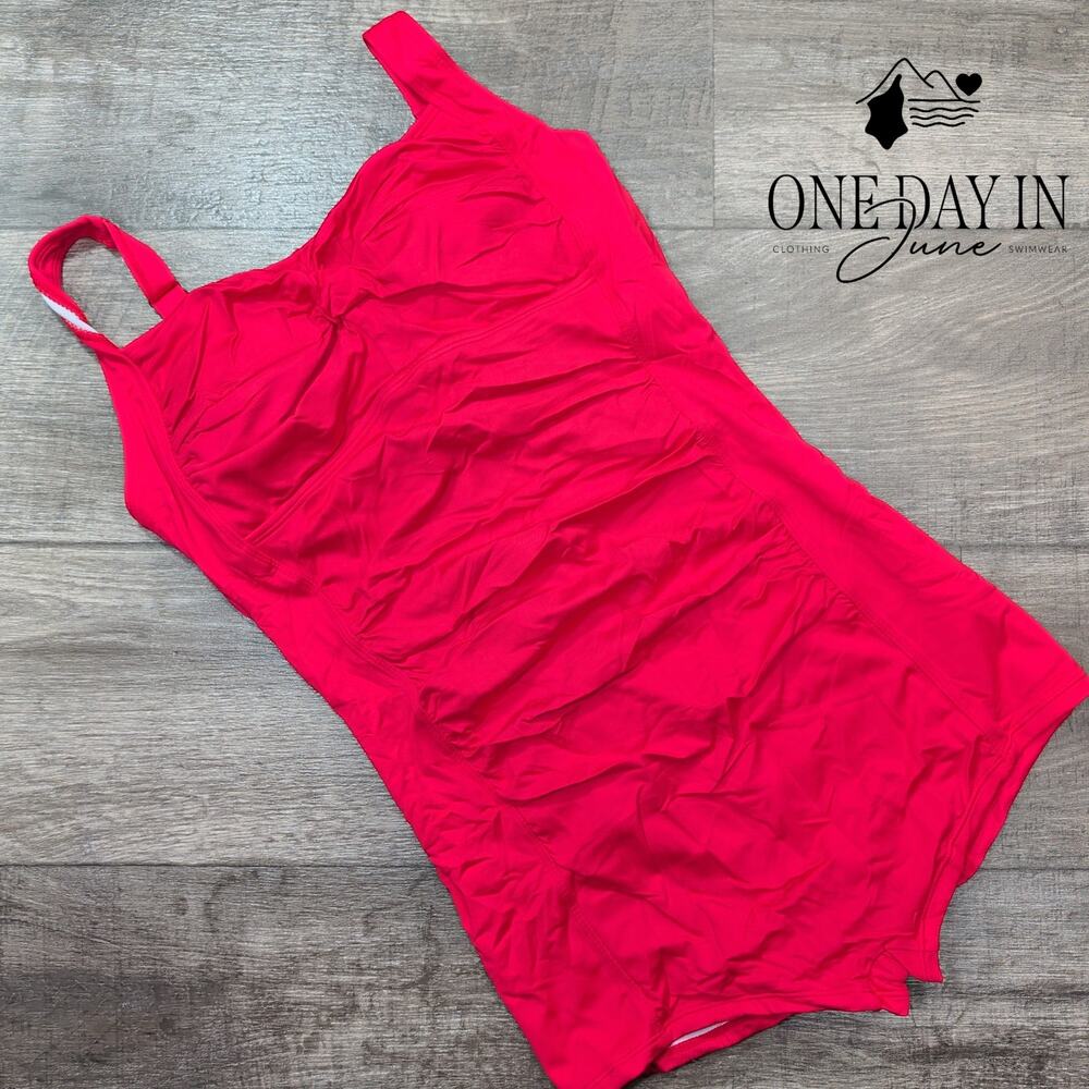 Sovoyontee Retro Classic One Piece Swimsuit Size L